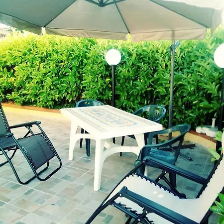 2 Bedrooms At Marina Di Sibari 800 M Away From The Beach With Enclosed Garden Villa *