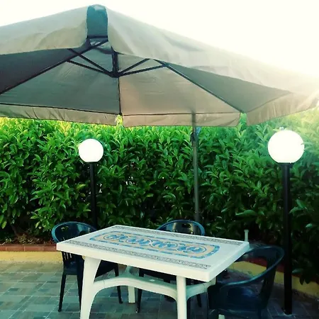 2 Bedrooms At Marina Di Sibari 800 M Away From The Beach With Enclosed Garden *