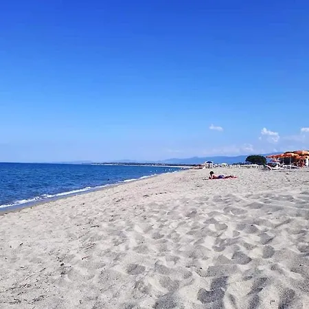 2 Bedrooms At Marina Di Sibari 800 M Away From The Beach With Enclosed Garden *